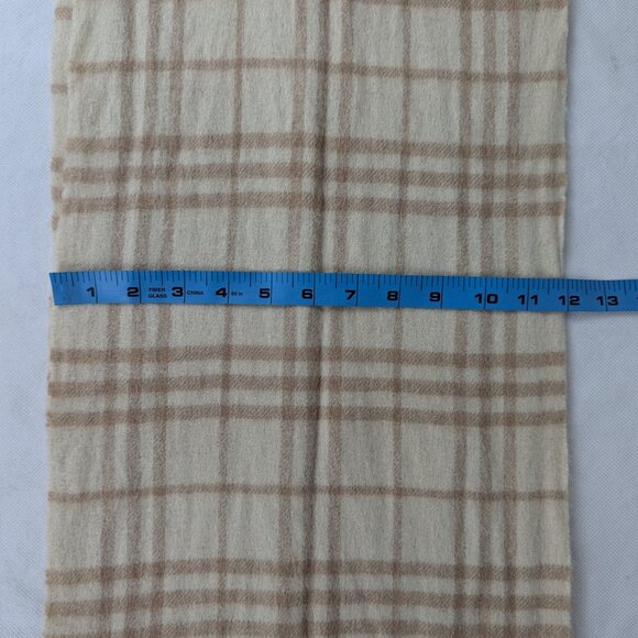 Burberry Lambswool Check Scarf Ivory | Unisex | Warm Soft Luxury | Great Deal - Picture 6 of 6